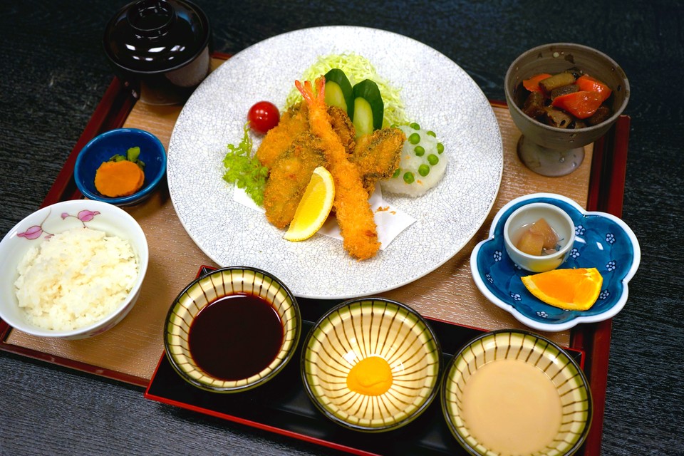 日生牡蠣フライと海老フライ膳