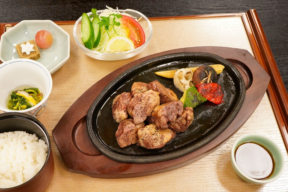 牛ヘレひと口ステーキ御膳