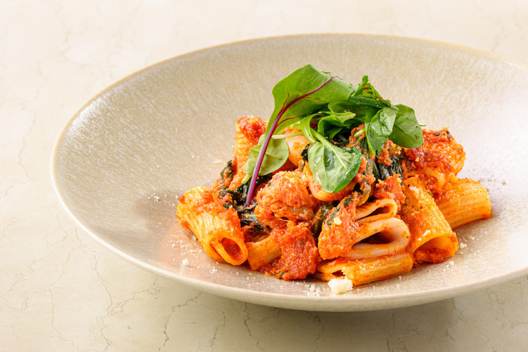 2/1~ 紅ズワイガニのトマトクリームソース ~リガトーニパスタで~