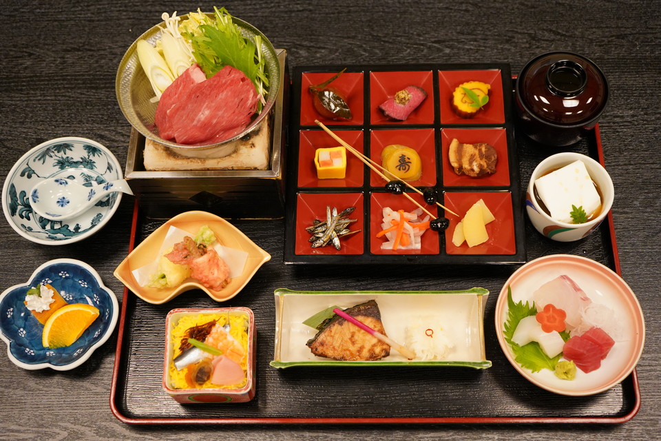 睦月おまかせ御膳【2023年1月1日～2023年1月15日】3,000円（税込）